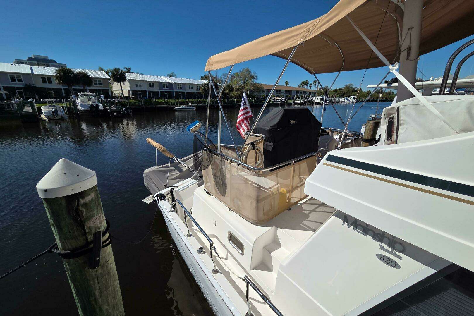 2002 Mainship 430 Trawler - Image 17