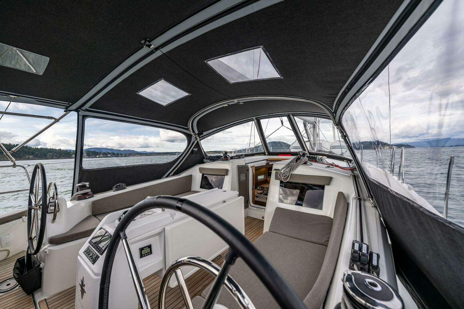 2022 Jeanneau Sun Odyssey 410 - Image 24