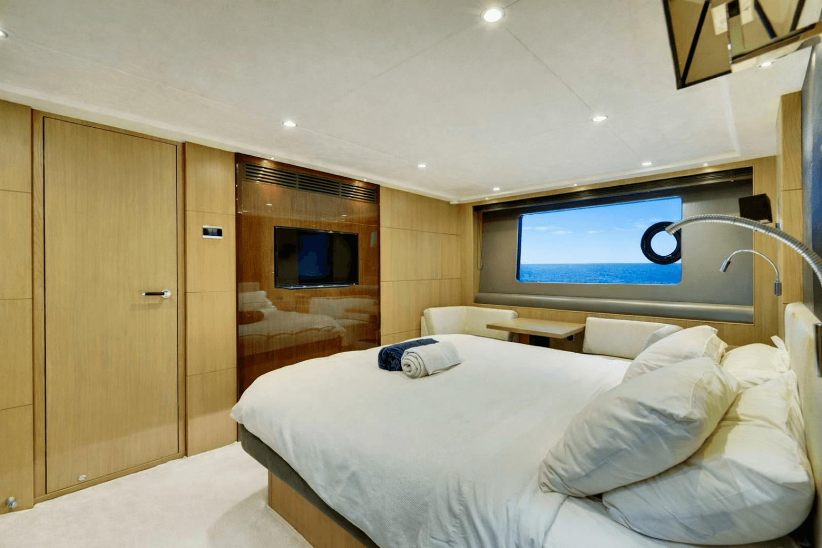 2014 Princess Yachts — - Image 23