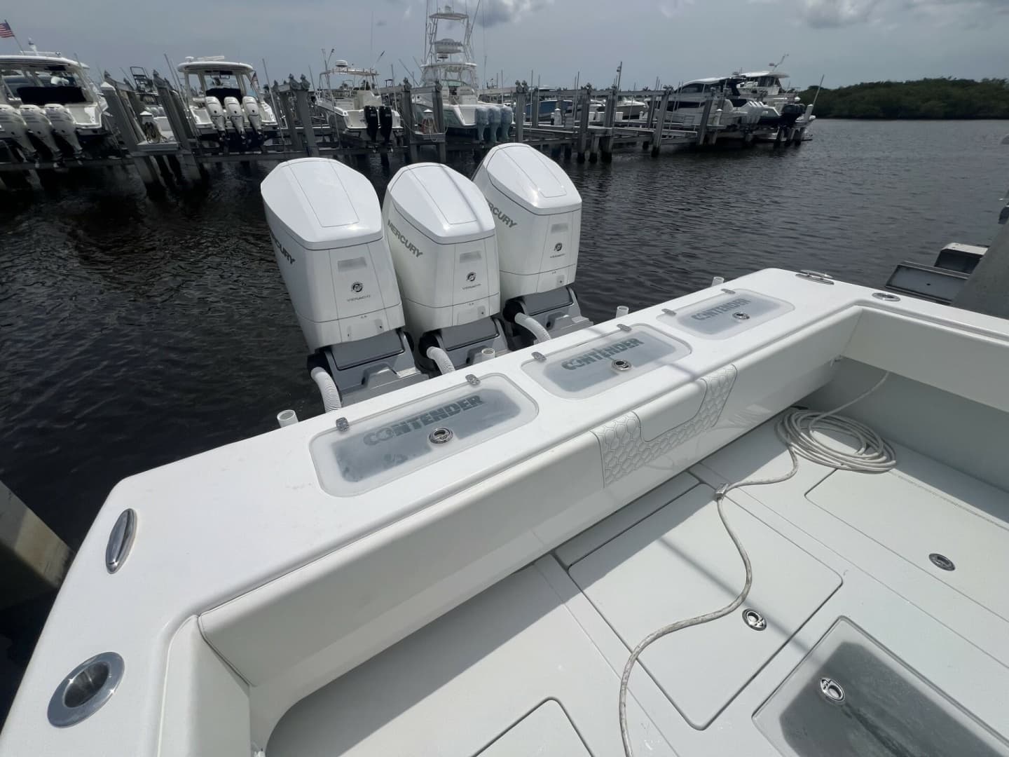 2023 Contender Center Console - Image 10