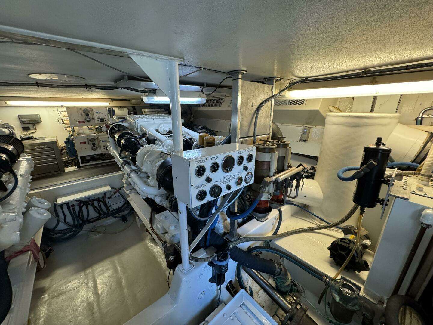 1995 Viking 58 Convertible - Image 65