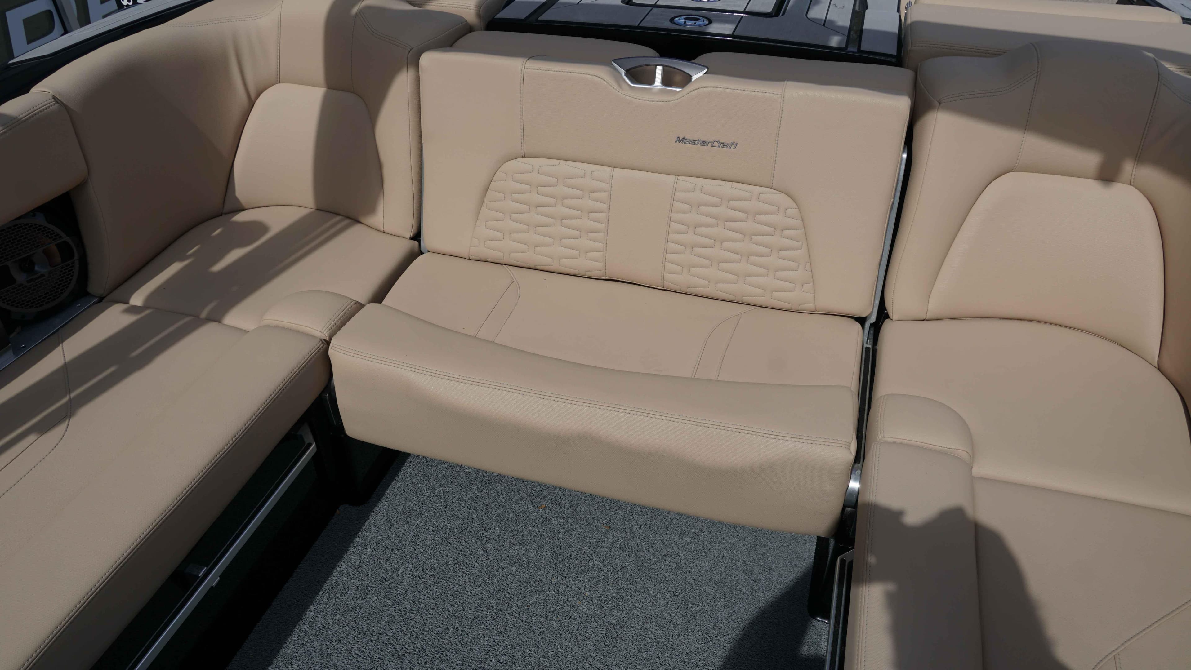 2022 MasterCraft X24 - 12