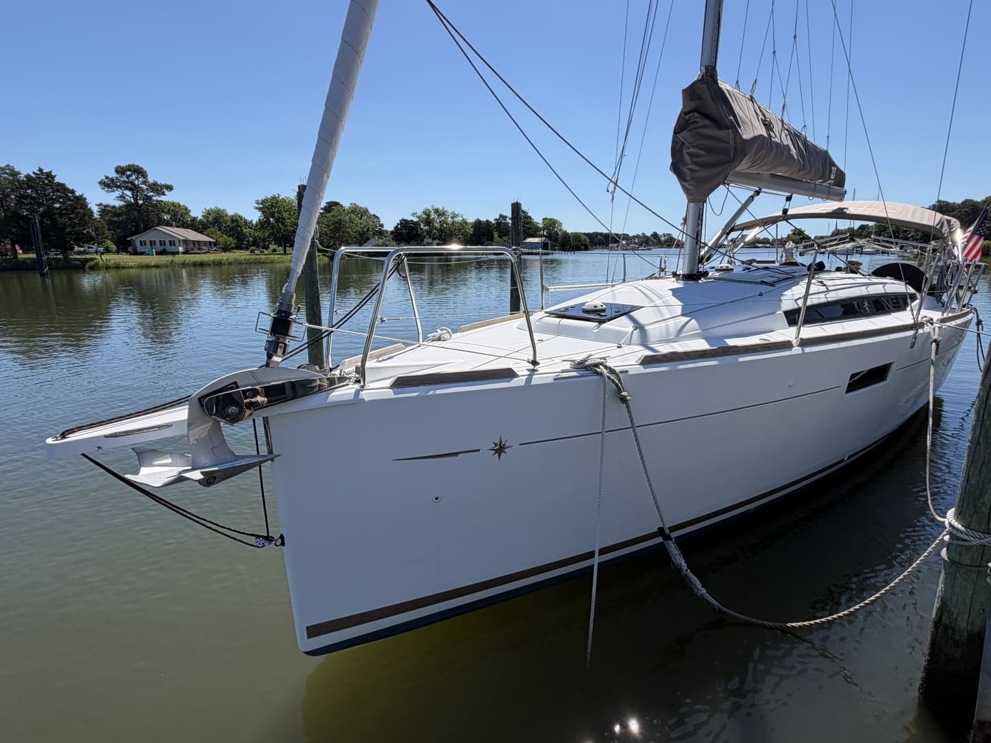 2015 Jeanneau 349 - Image 3