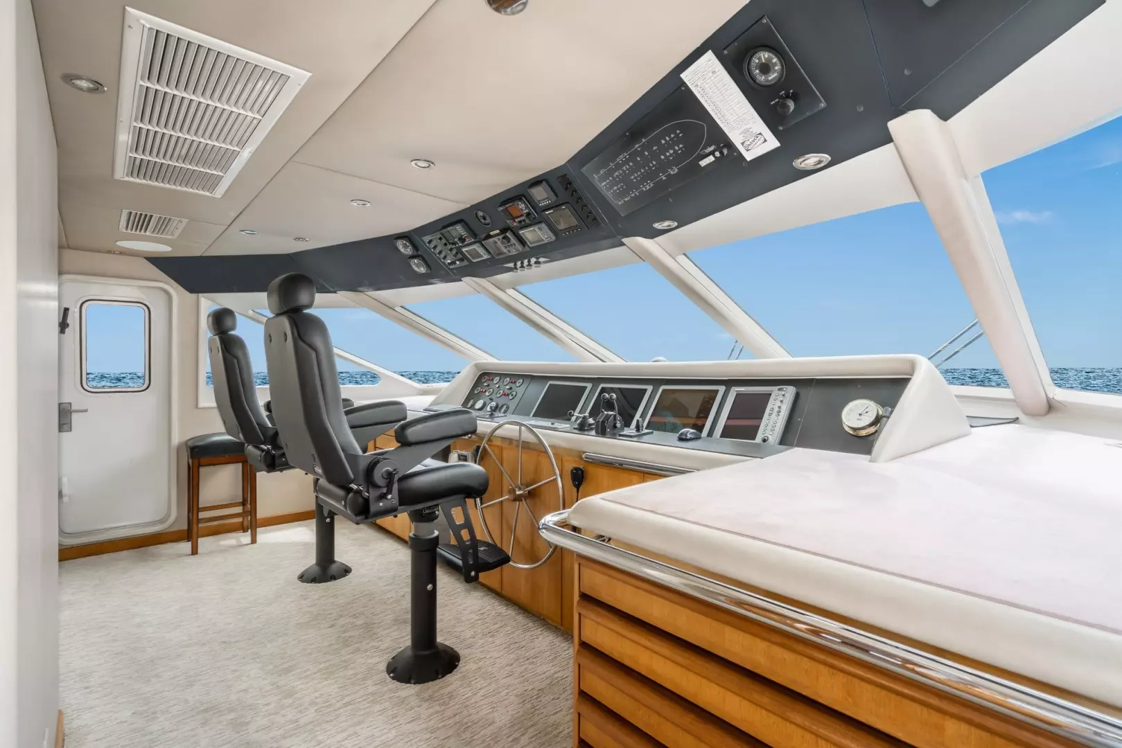 1992 Christensen Tri-Deck Motor Yacht - Image 11