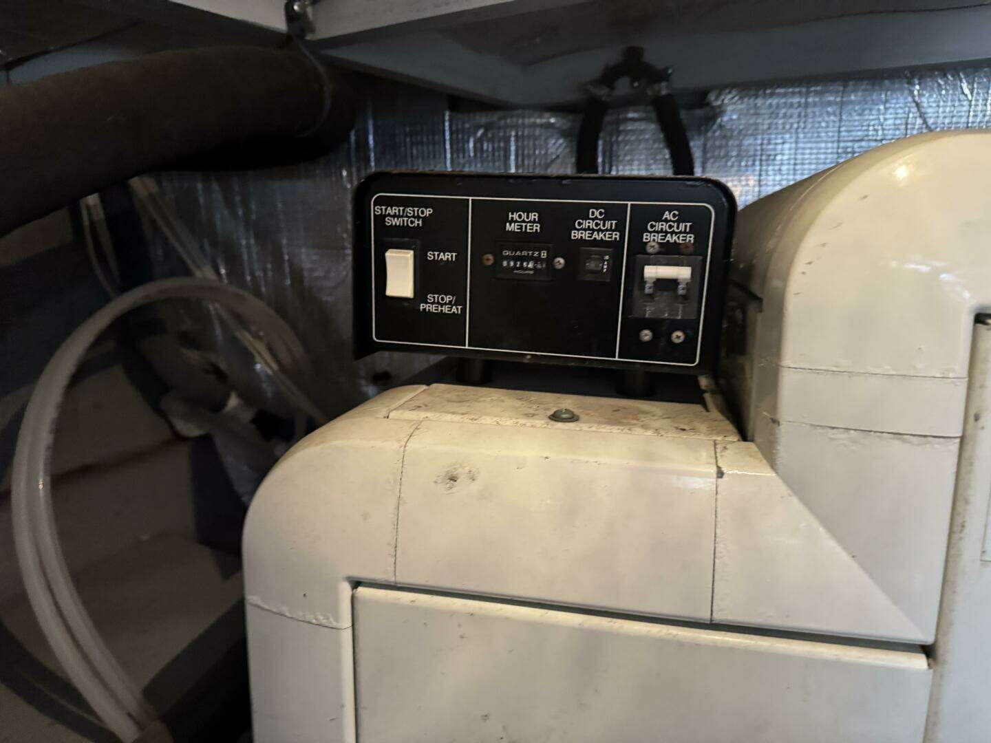 2003 Silverton 42 Convertible - Image 30