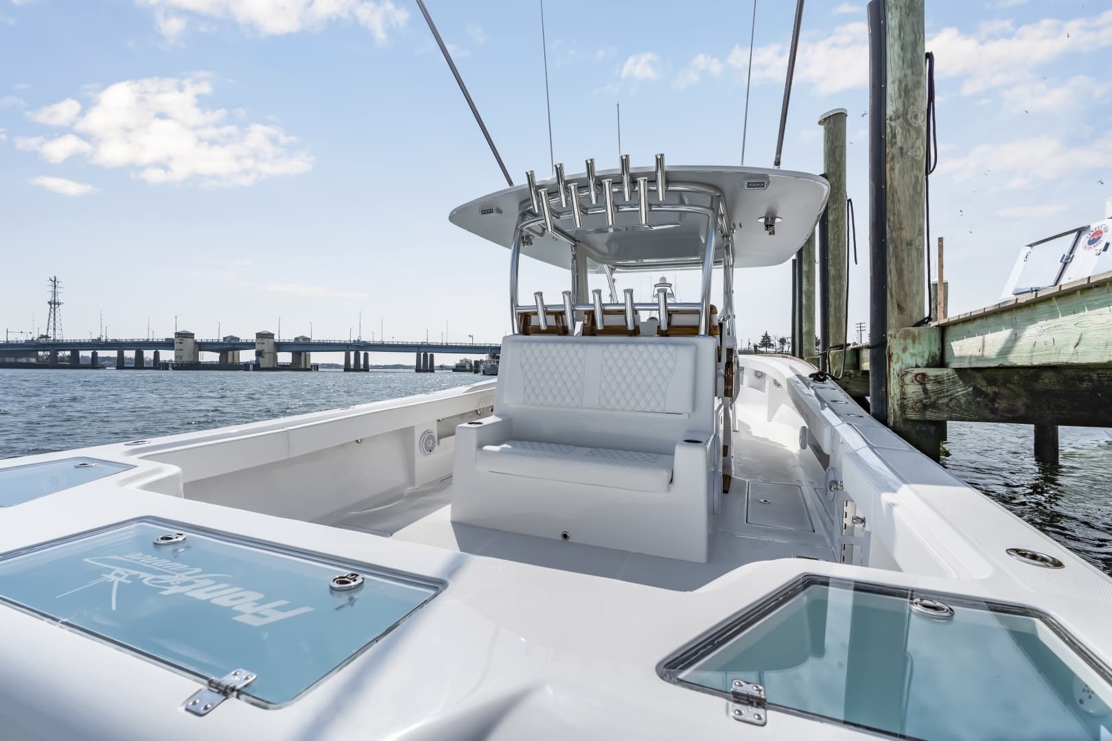 2026 Front Runner 39 Center Console - Image 30