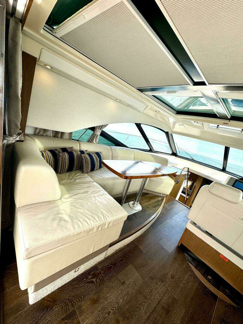 2017 Sea Ray 510 Sundancer - Image 58