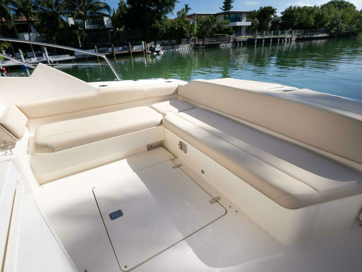 2014 Pursuit SC 365i - Image 7