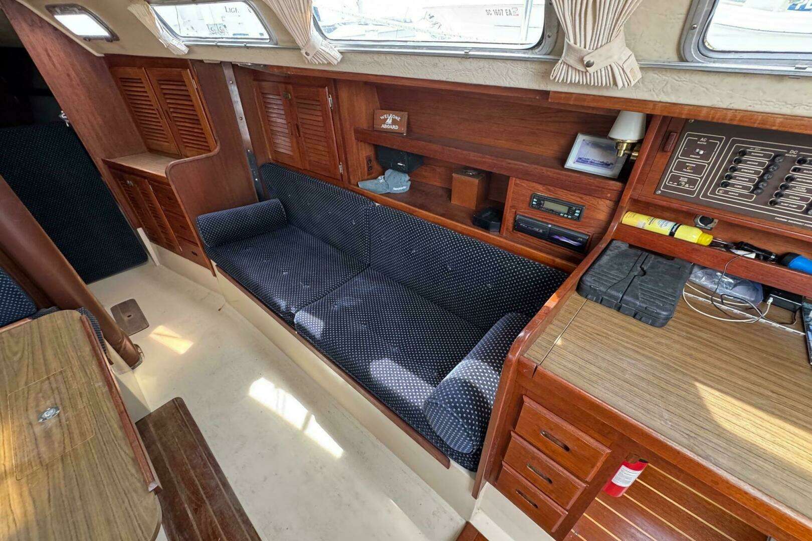 1986 Catalina 38 - Image 25