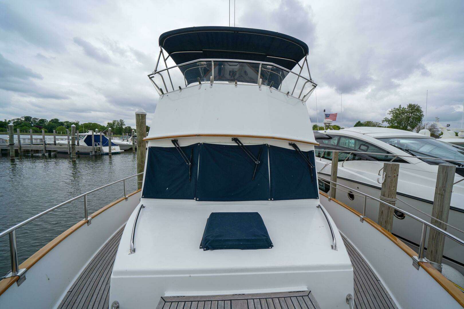 2001 Grand Banks 42 Classic - Image 4