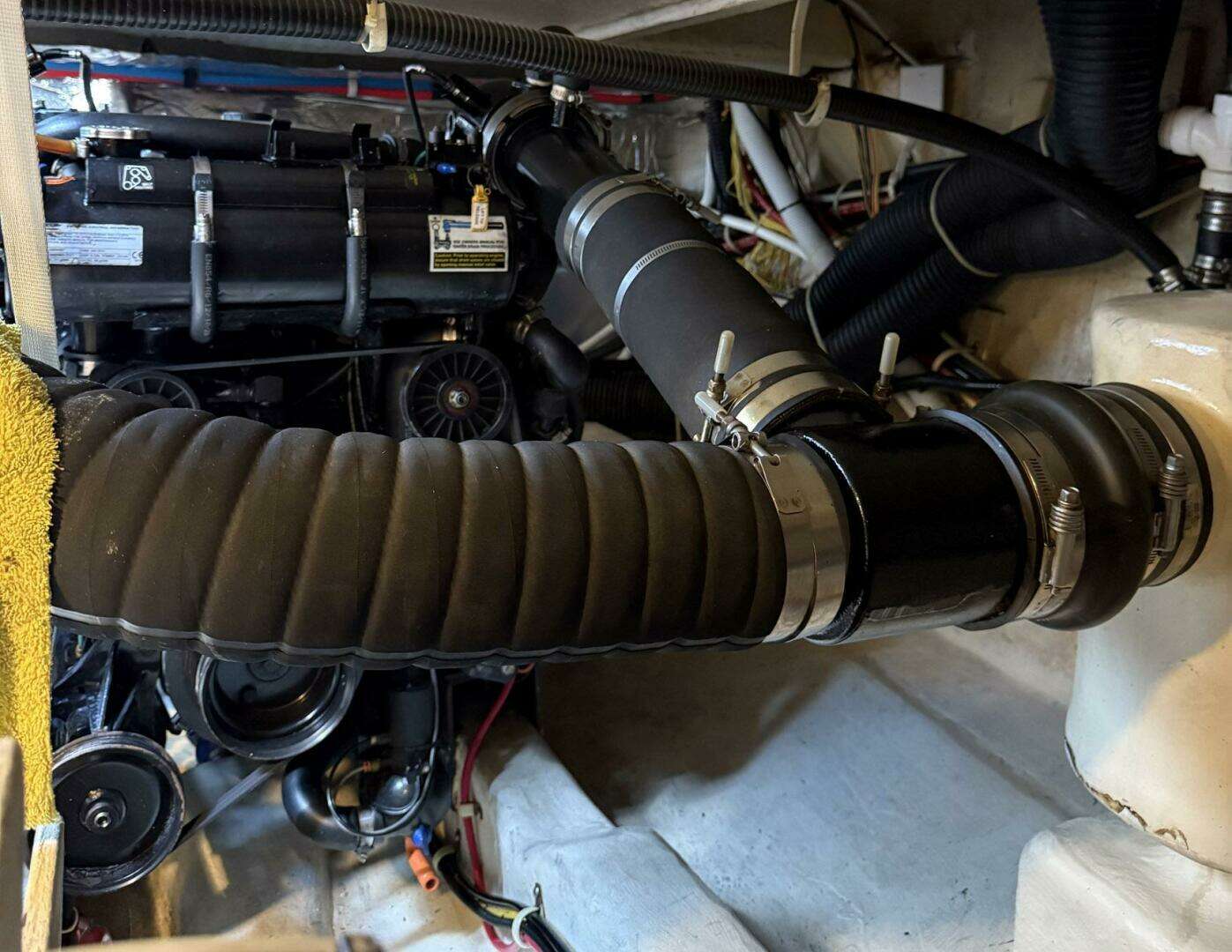 2013 Carver C-34 Command Bridge - Image 35