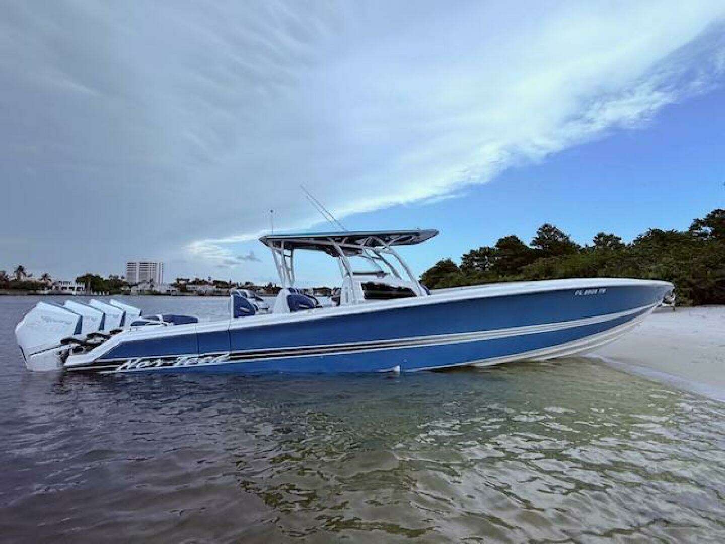 2022 Nor-Tech 390 Sport Center Console - Image 6