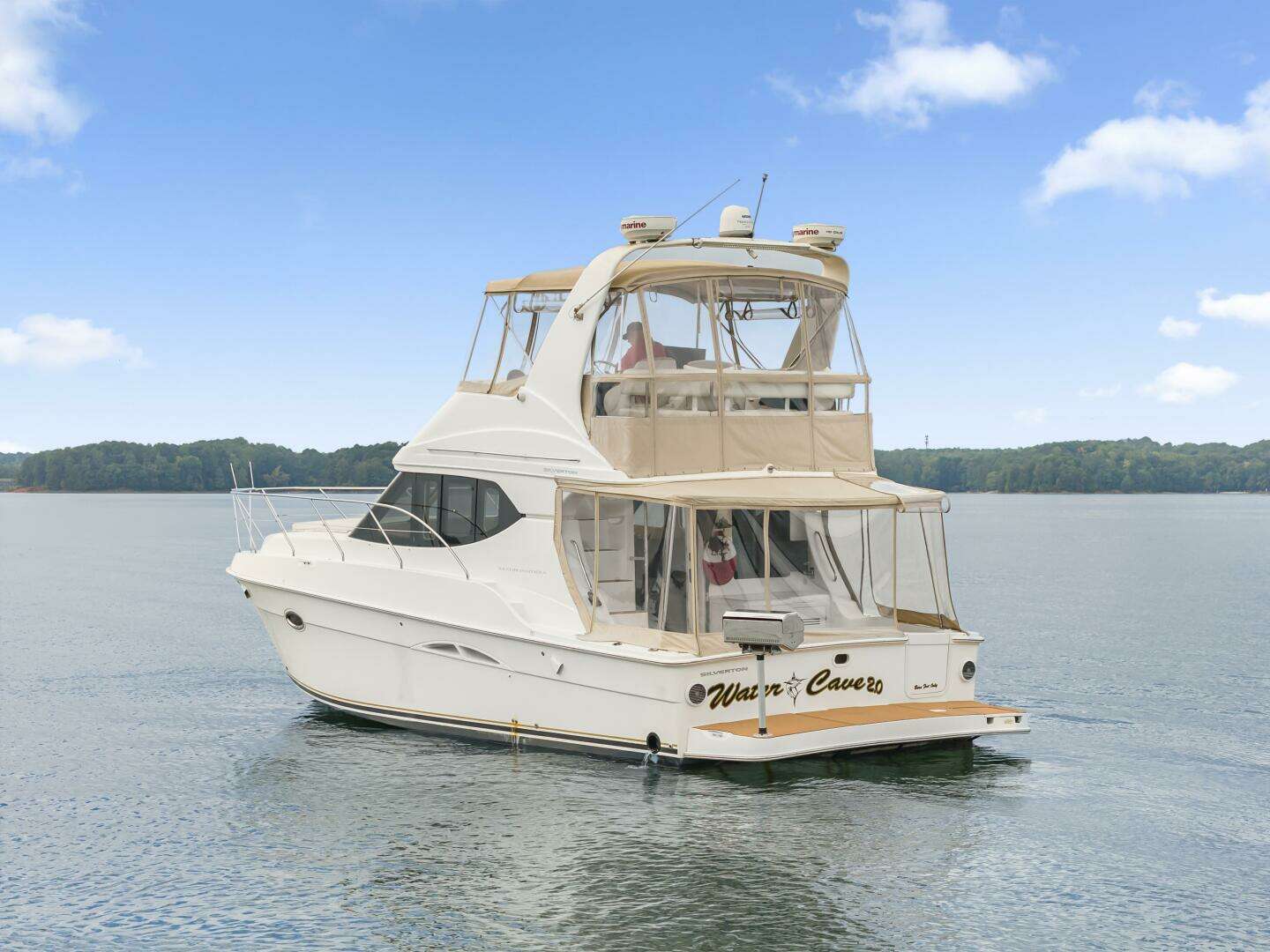 2005 Silverton 34 Convertible - Image 2
