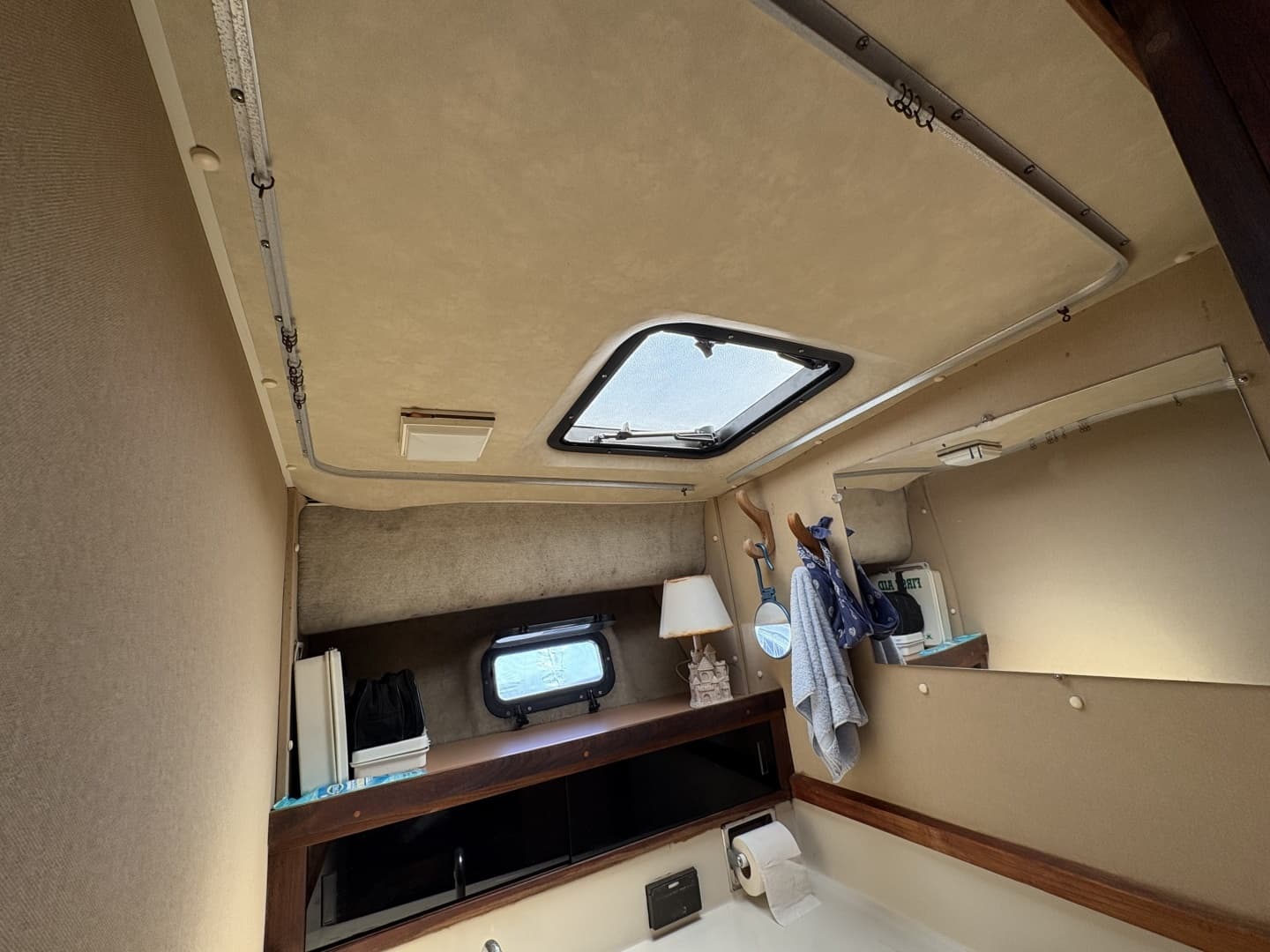 1984 Silverton 34 Convertible - Image 23