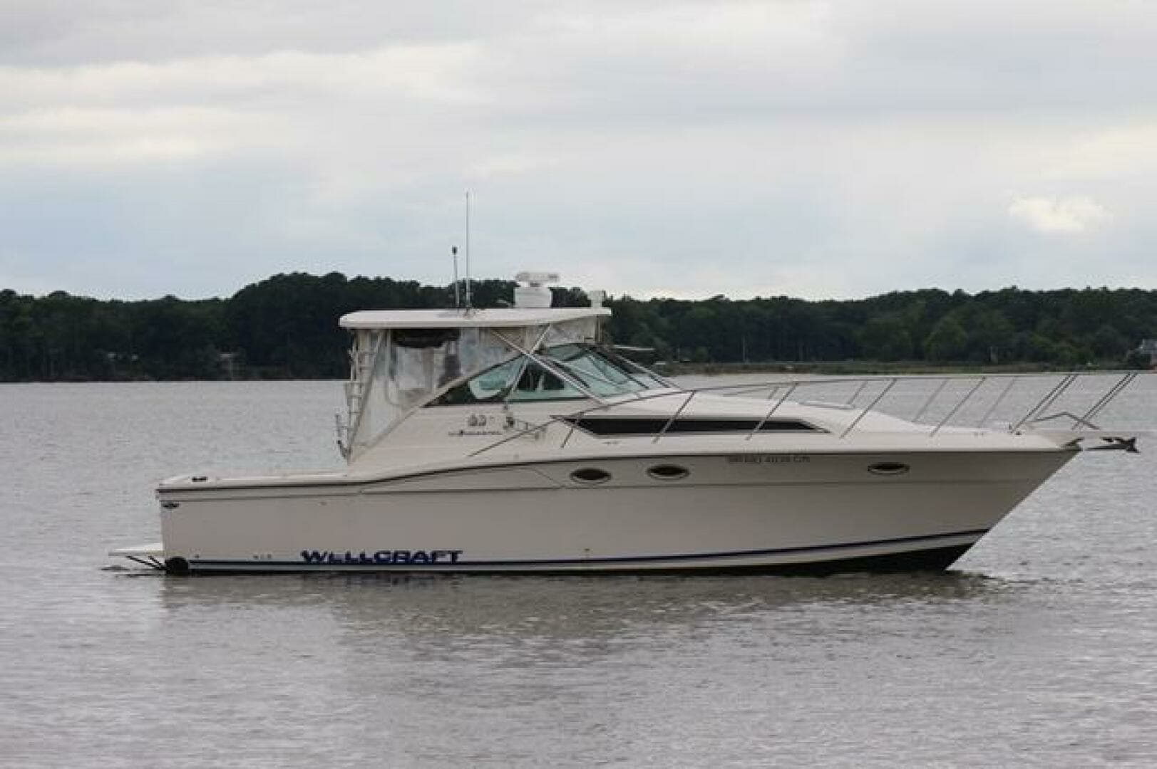 1996 Wellcraft 3300 Coastal - Image 3