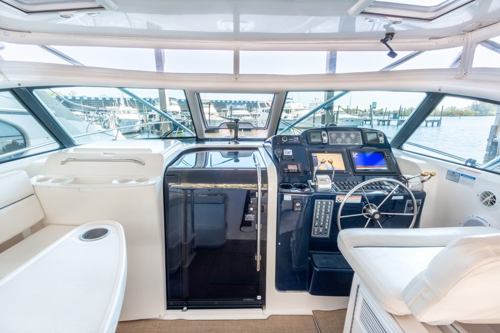2007 Tiara Yachts 3800 Open - Image 13