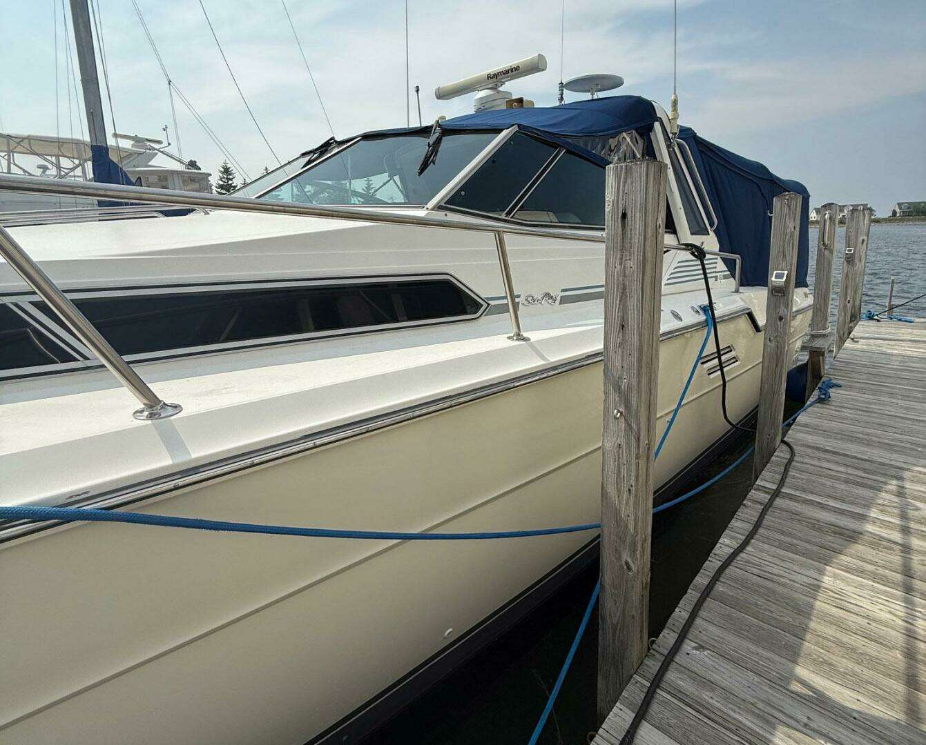 1989 Sea Ray 460 Express Cruiser - Image 9