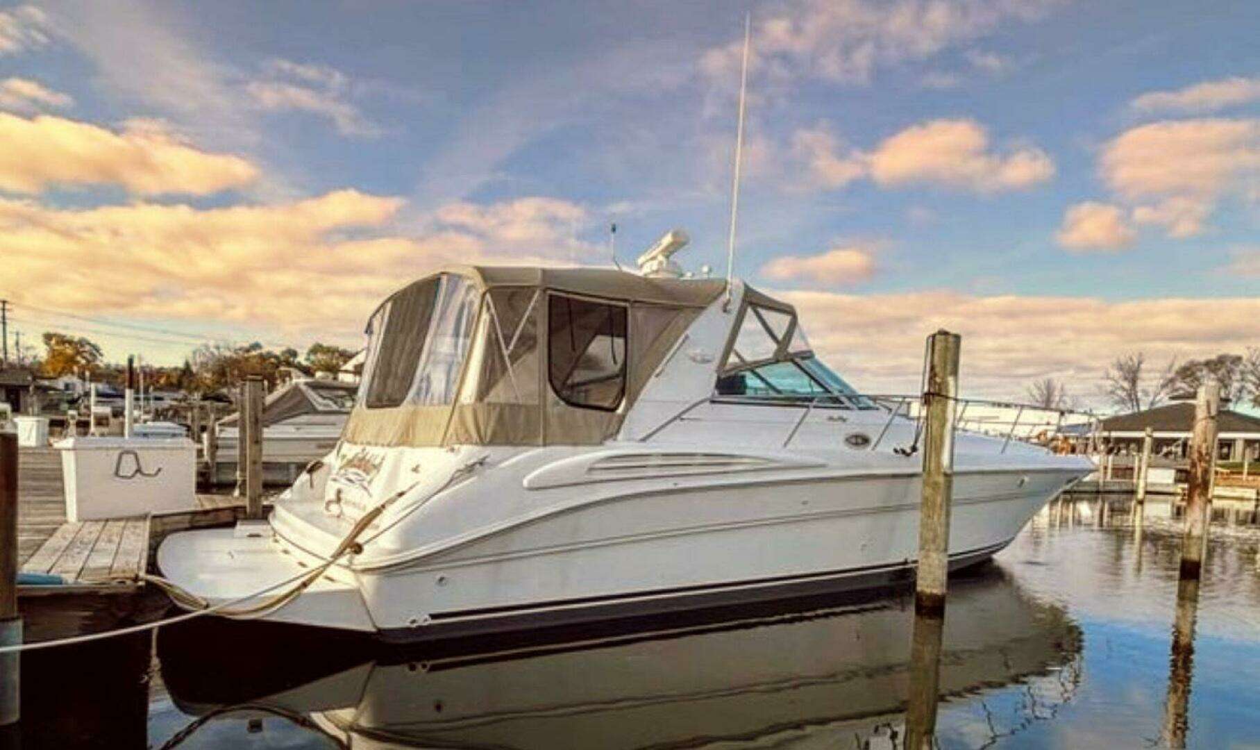 1998 Sea Ray 400 Sundancer - Image 2
