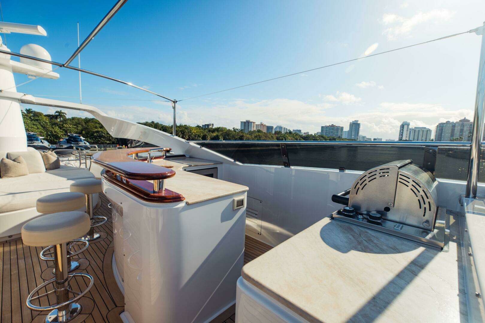 2006 Palmer Johnson Motor Yacht - Image 12