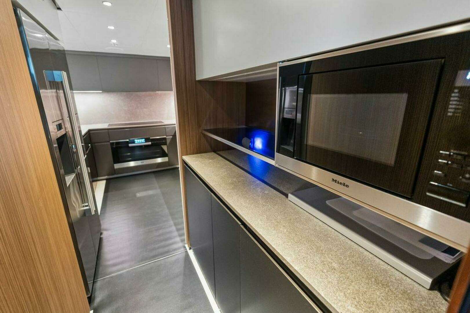 2018 Custom Line CL120 - Image 68
