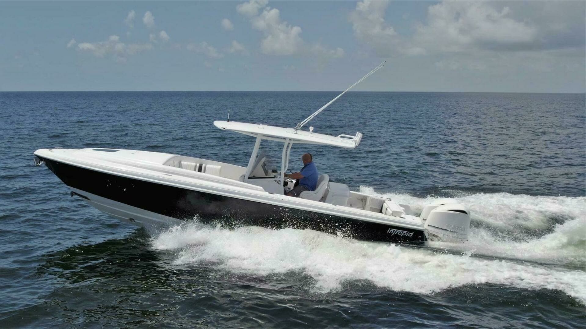2011 Intrepid 323 Cuddy - Image 2