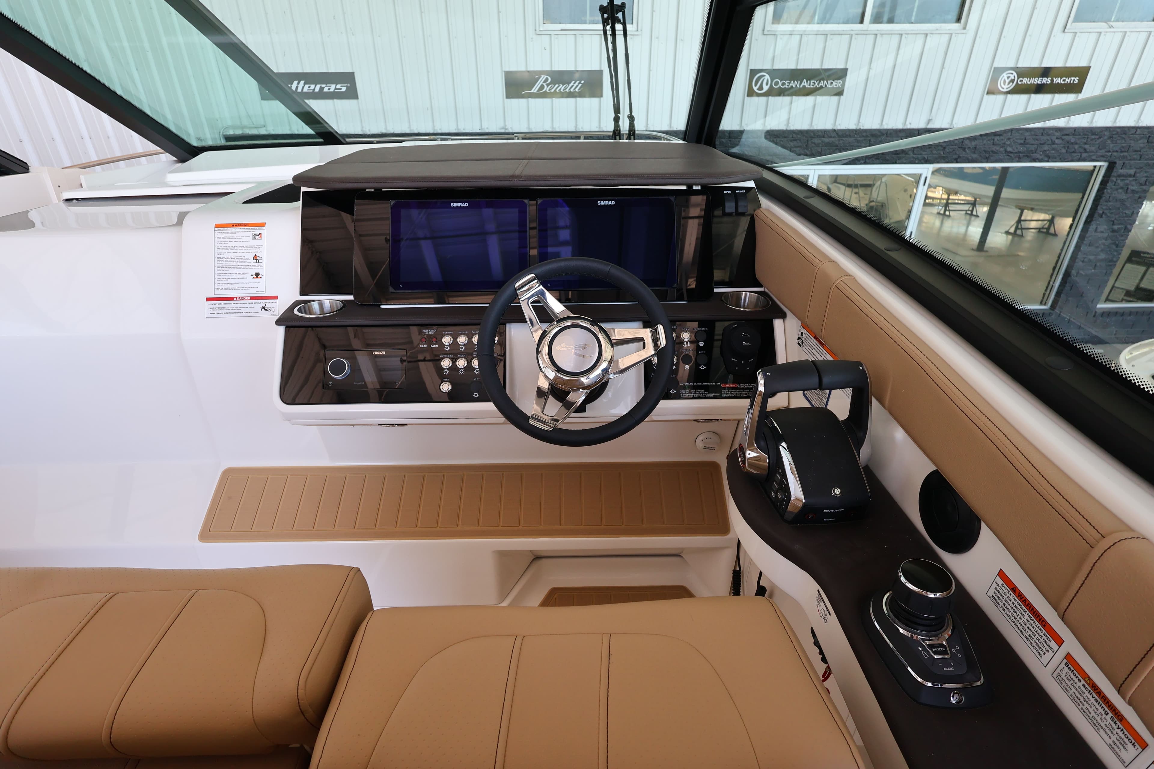 2026 Sea Ray Sundancer 320 Outboard - 20