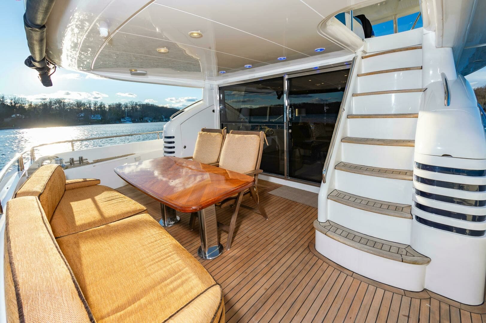 2006 Princess 75 - Image 26