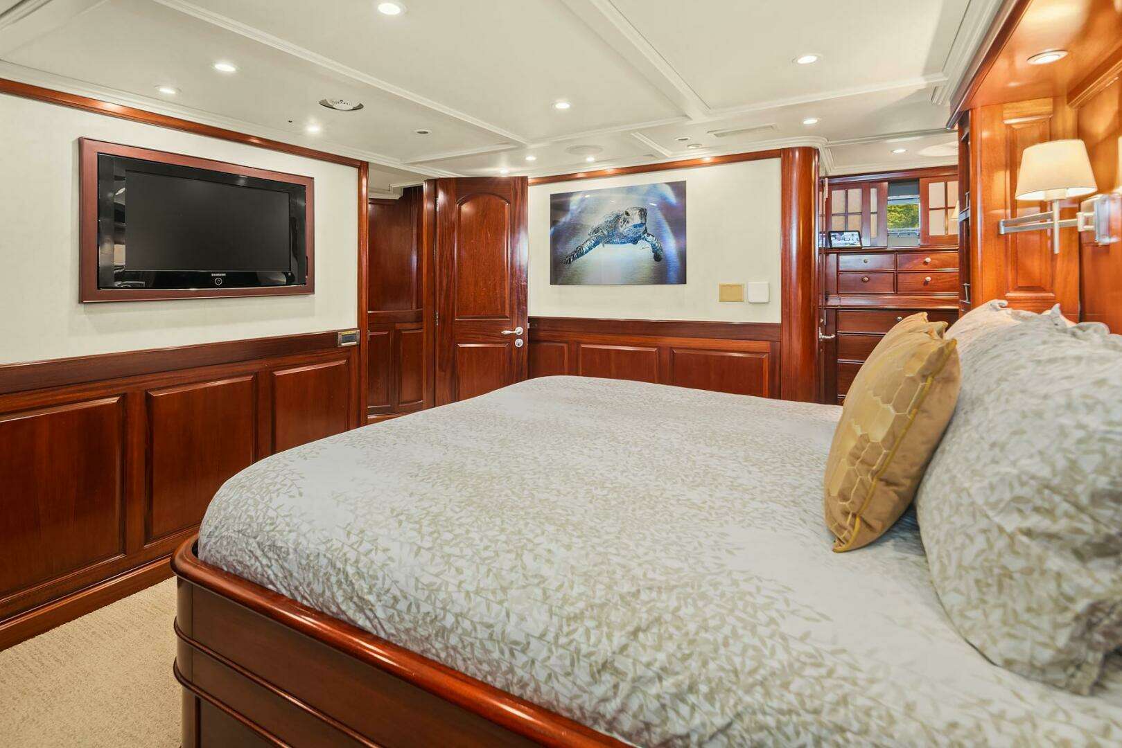2001 Rayburn Custom Yachts Flush Deck - Image 26