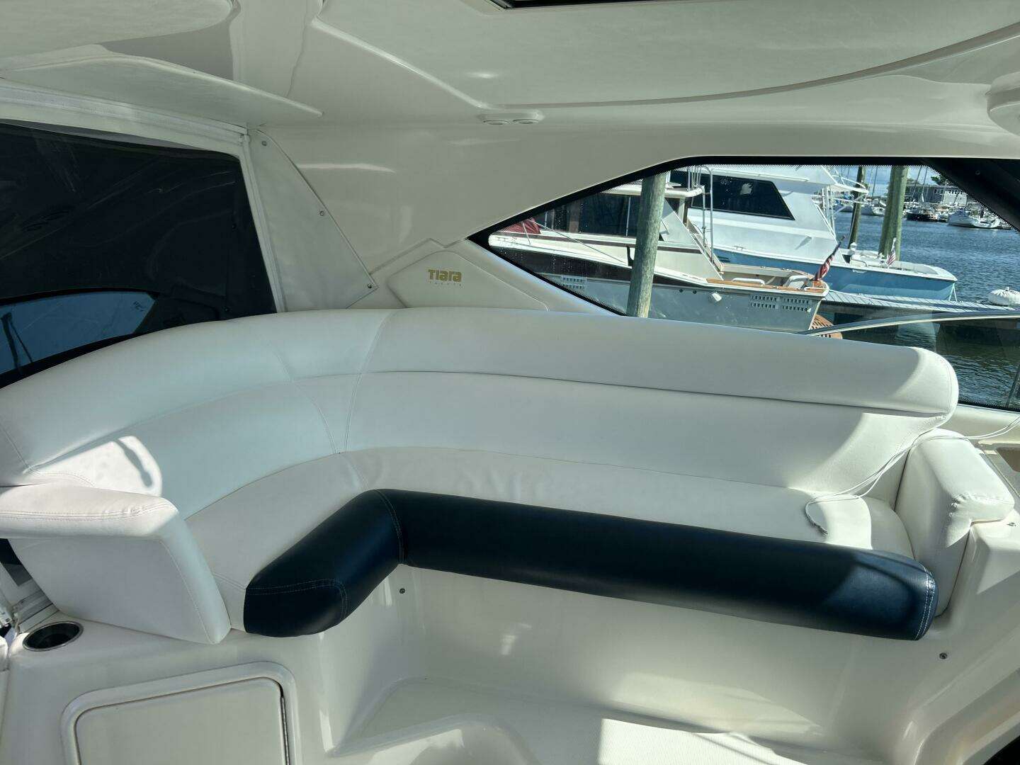 2008 Tiara Yachts 3500 Sovran - Image 14