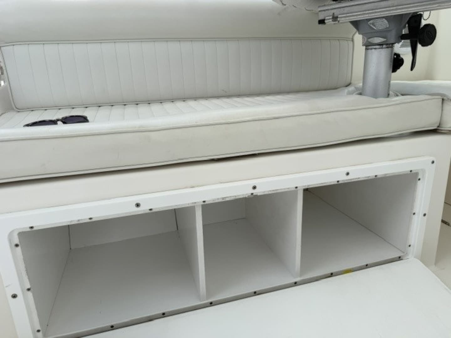 1996 Cabo 31 Express - Image 47