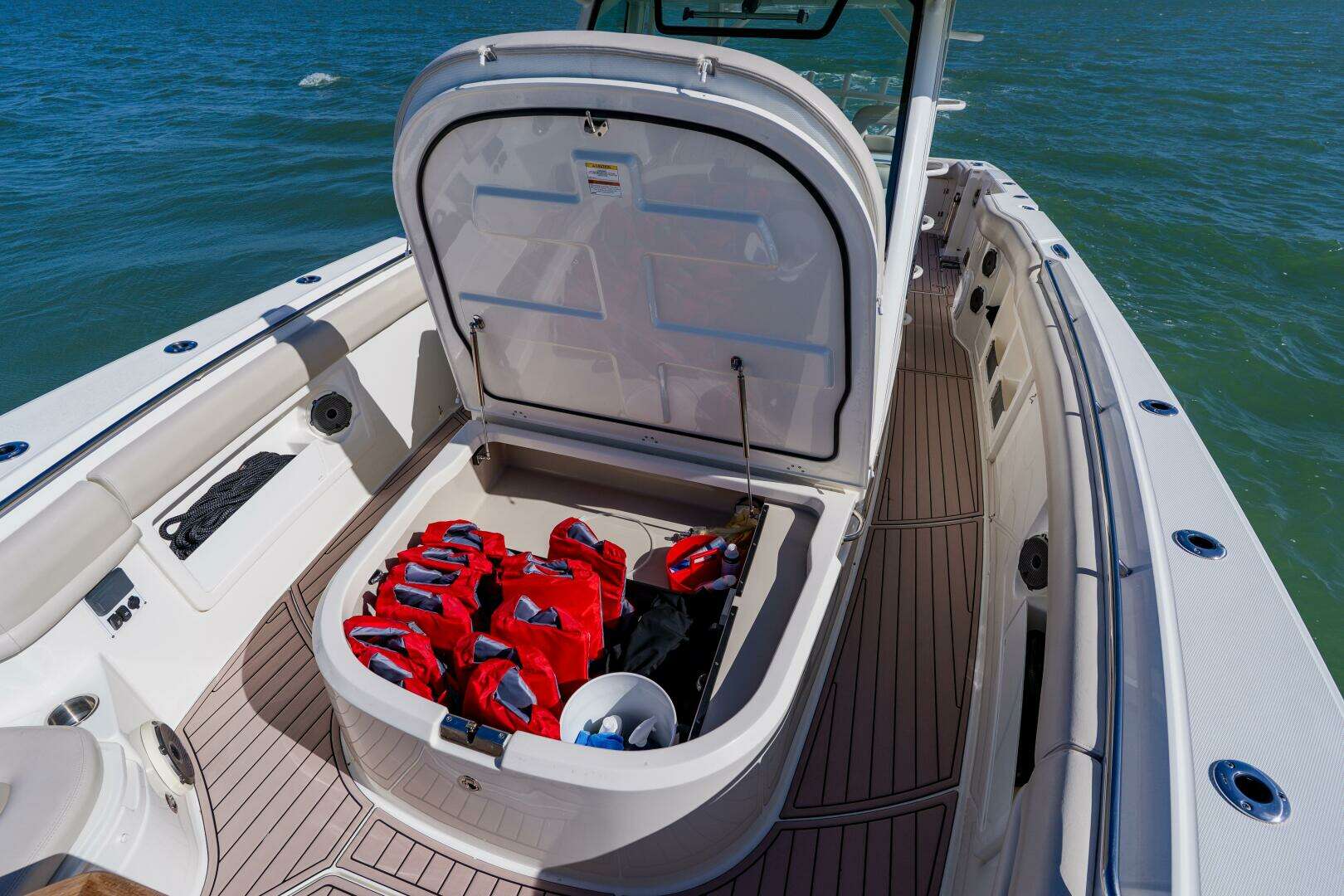 2019 Boston Whaler 380 Outrage - Image 15
