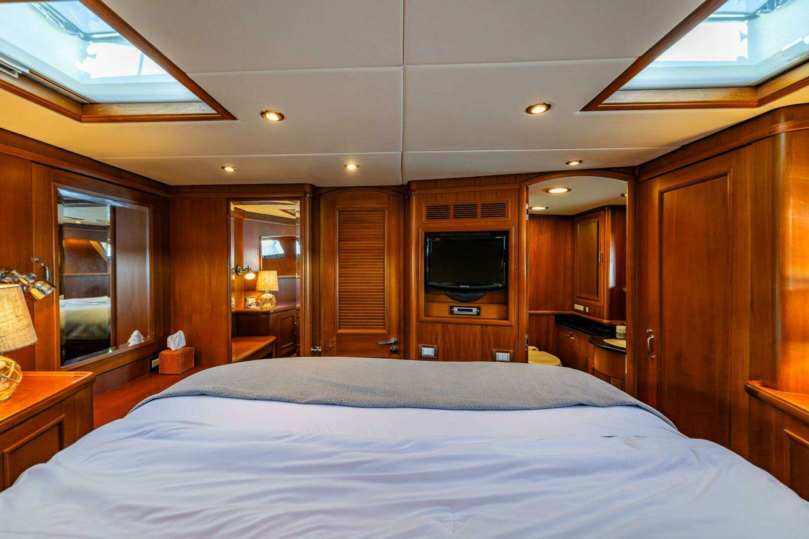 2007 Grand Banks 59 Aleutian Raised Pilothouse - Image 24