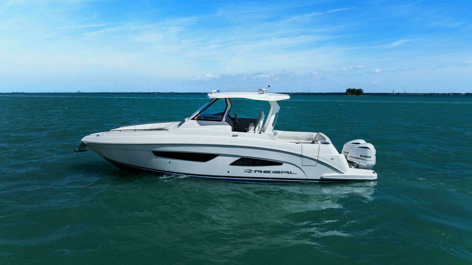 2020 Regal 33 SAV - Image 5