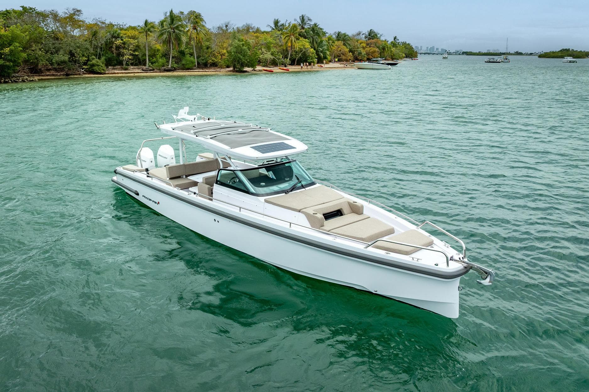 2024 Axopar 37 Sun-Top