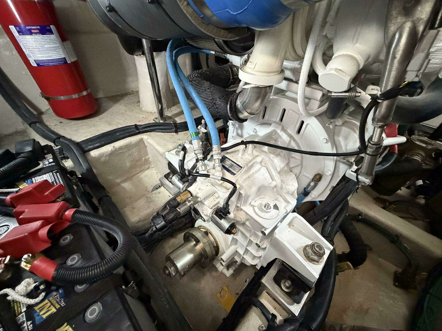 2017 Sea Ray 400 Sundancer - Image 35