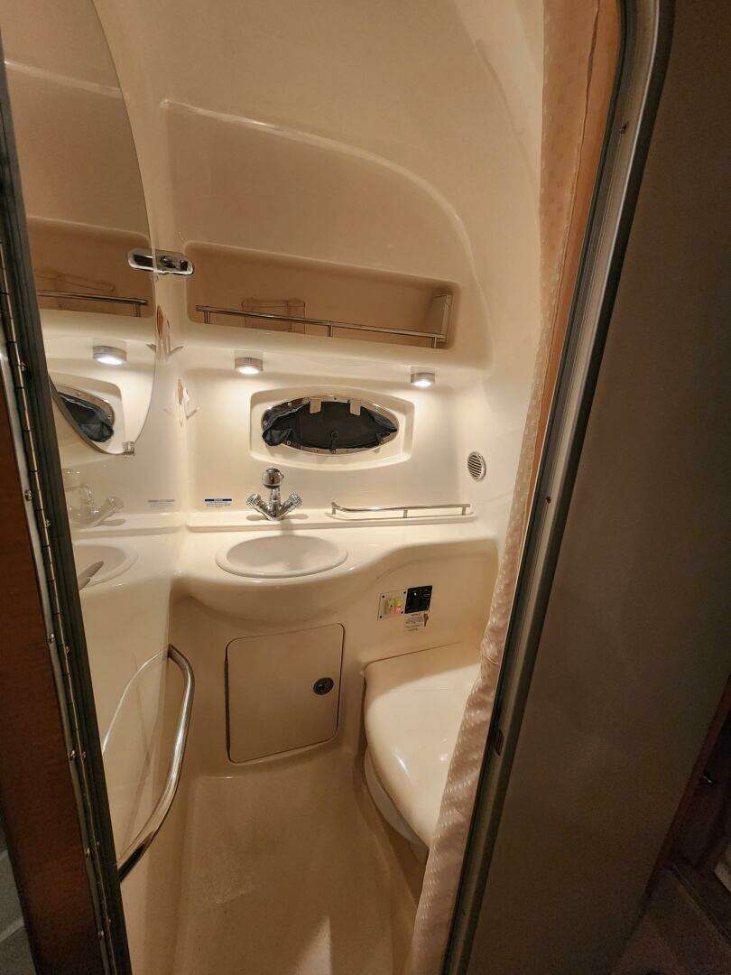 2006 Chaparral 290 Signature - Image 9