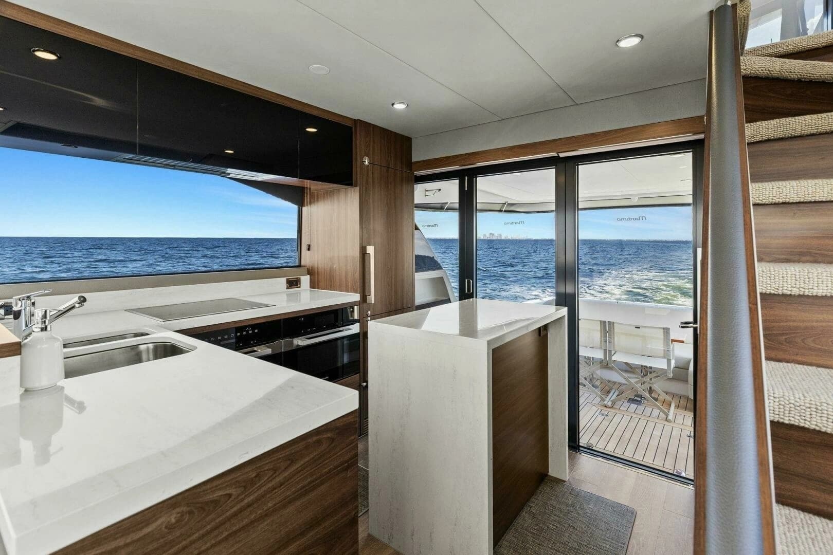 2025 Maritimo M600 - Image 7