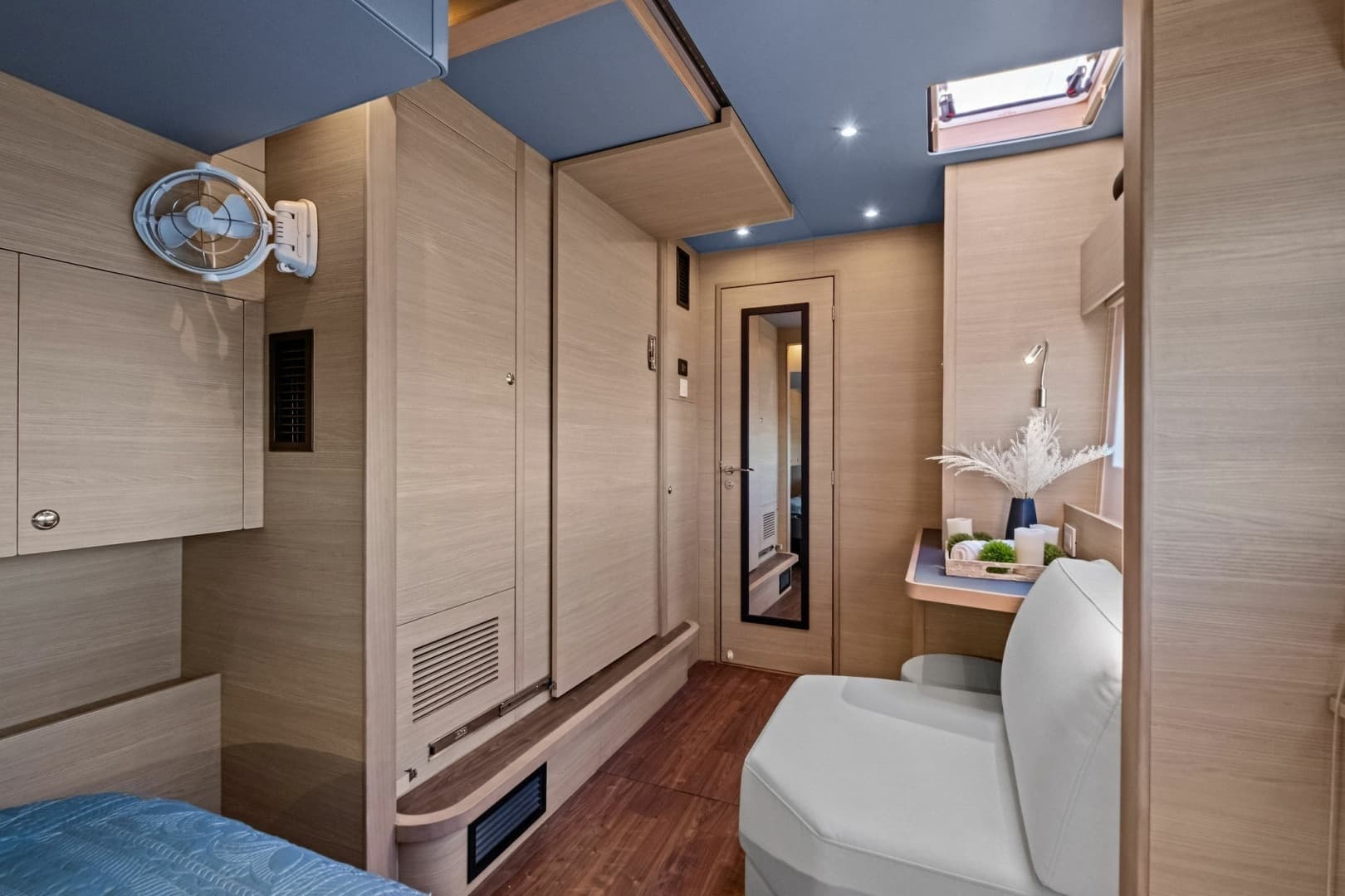 2022 Aquila 54 Yacht - Image 33