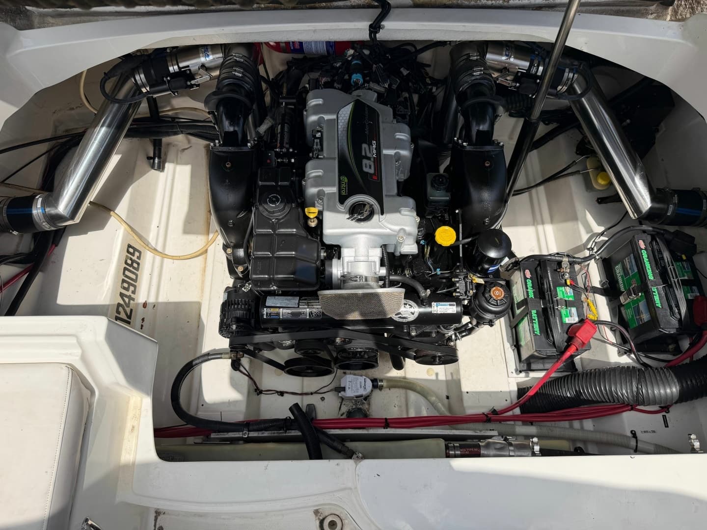 2013 Sea Ray 300 Sundeck - Image 18