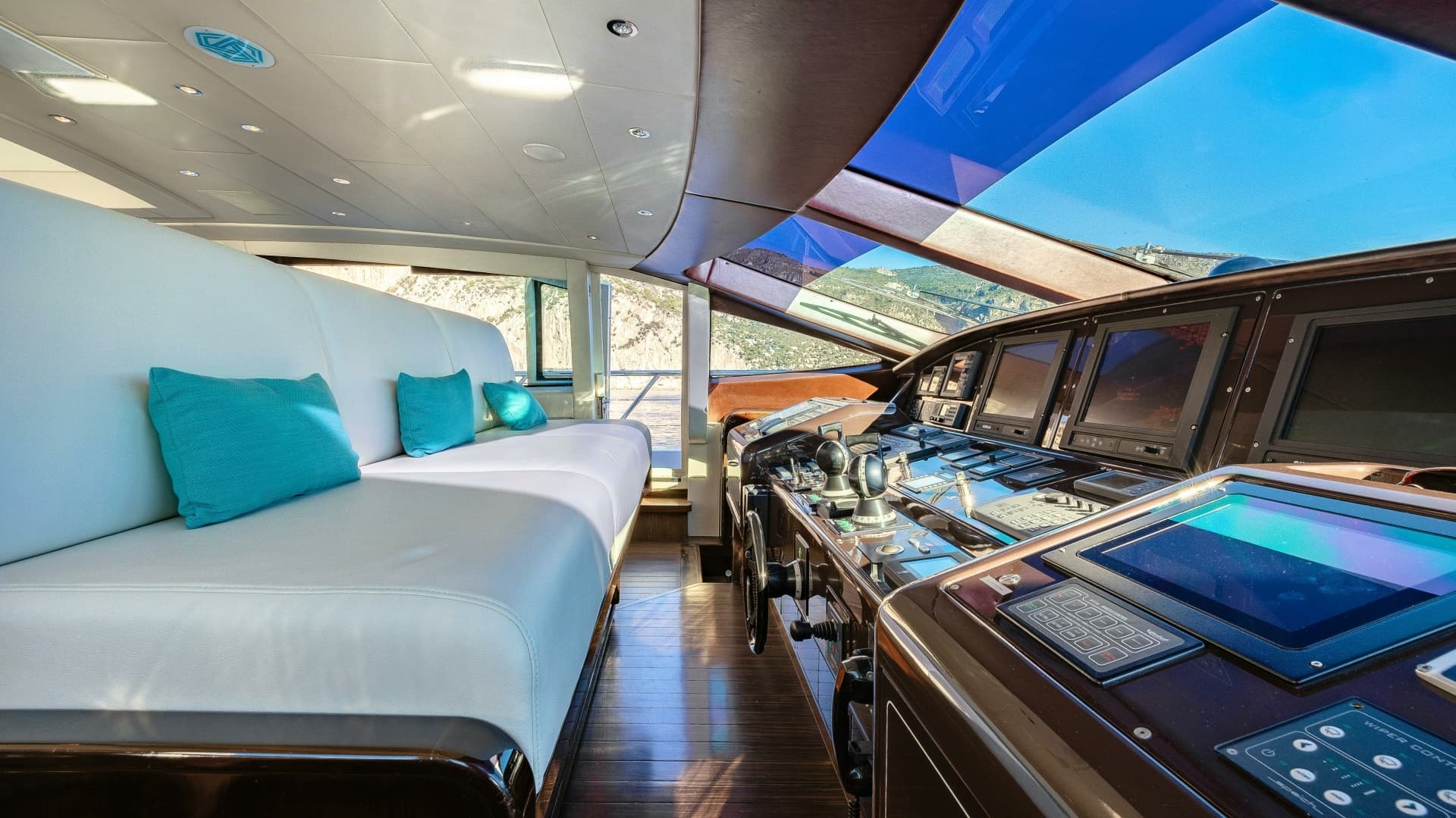 2007 Overmarine Mangusta 130 - Image 24