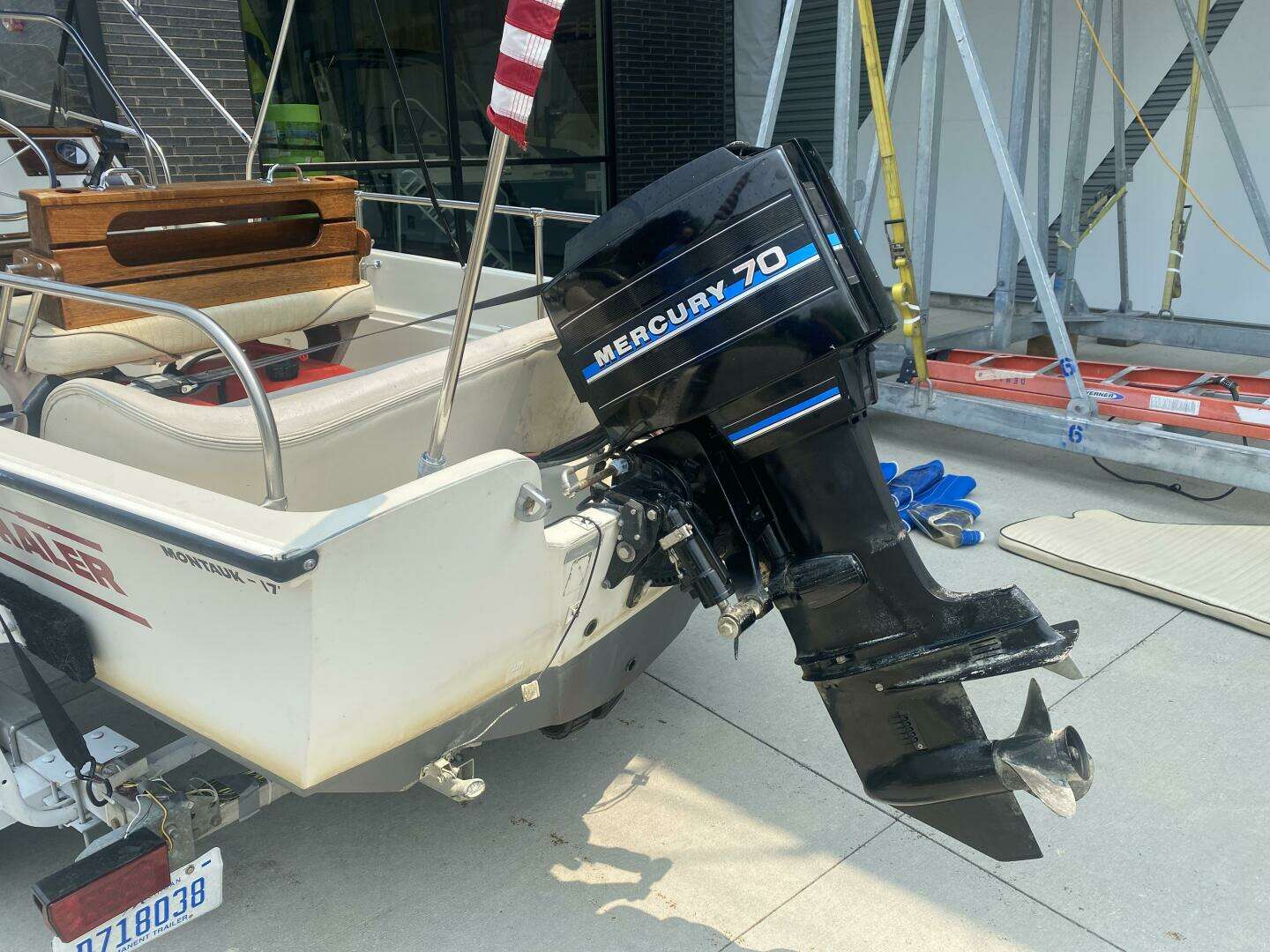 1981 Boston Whaler 17 Montauk - Image 7