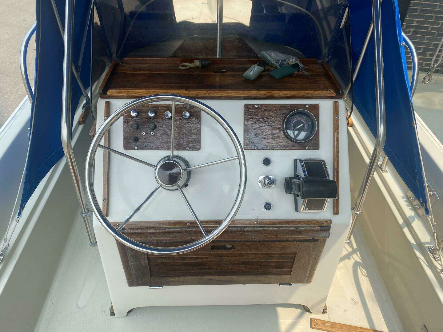 1981 Boston Whaler 17 Montauk - Image 15