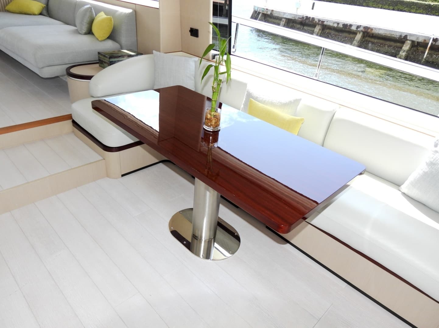 2023 Azimut Fly 68 - Image 6