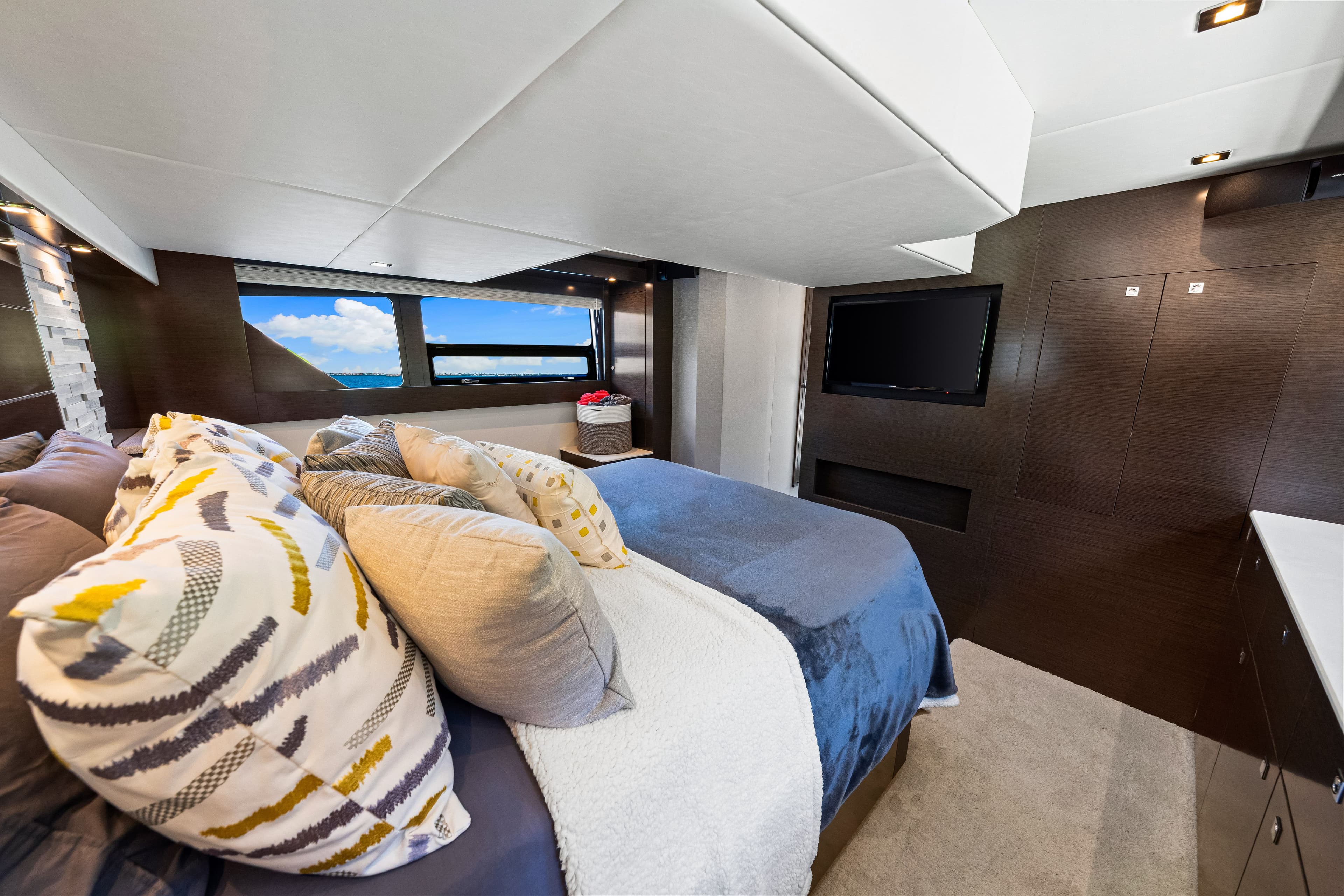 2020 Cruisers Yachts 50 Cantius - 65