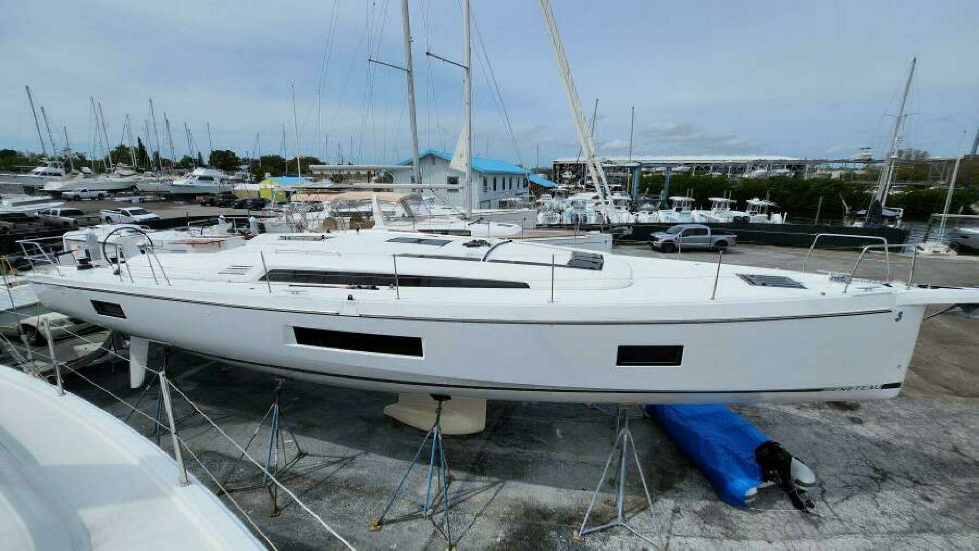 2024 Beneteau Oceanis 51.1 - Image 12