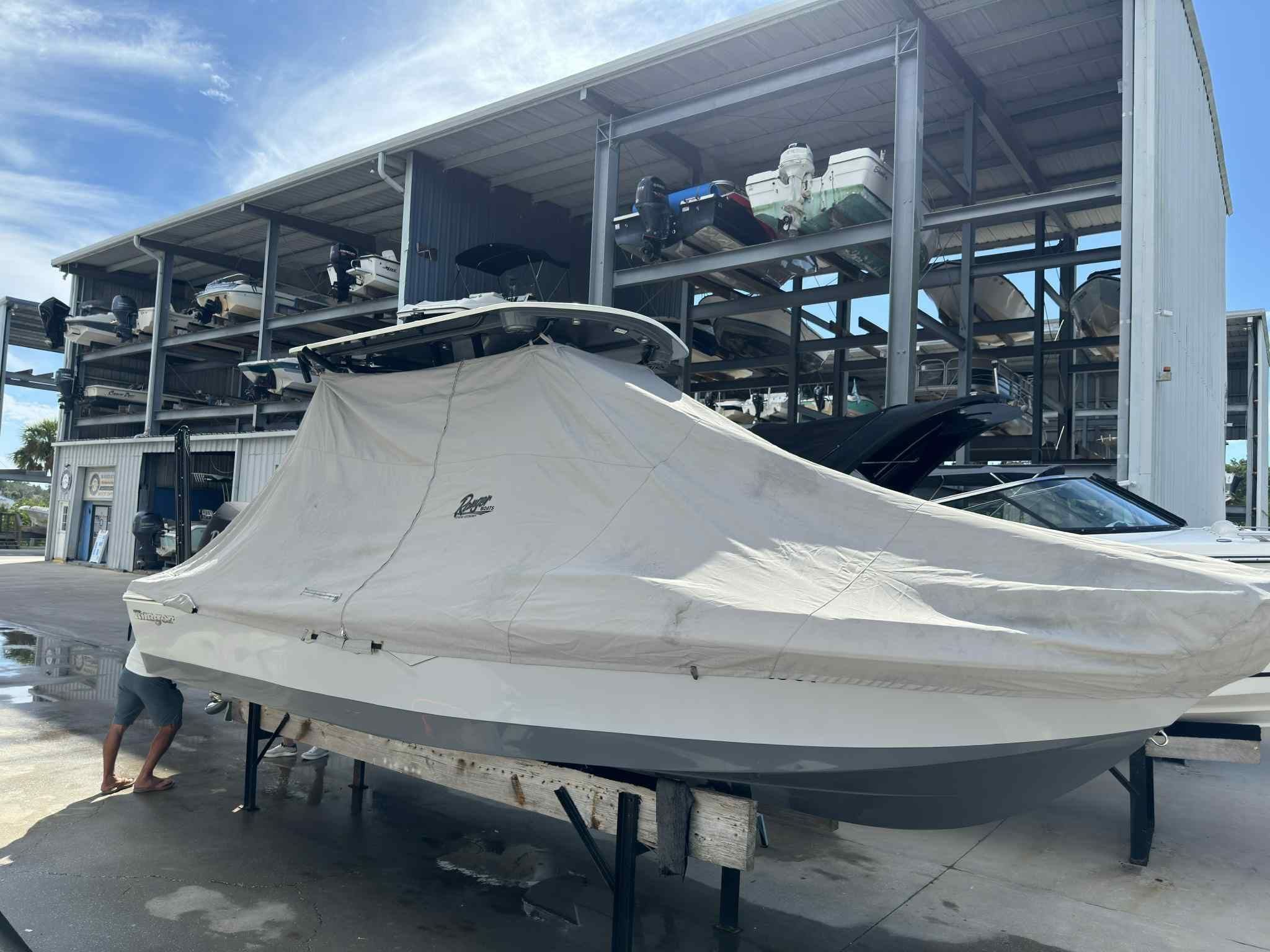 2020 Ranger 2360 Bay - 11