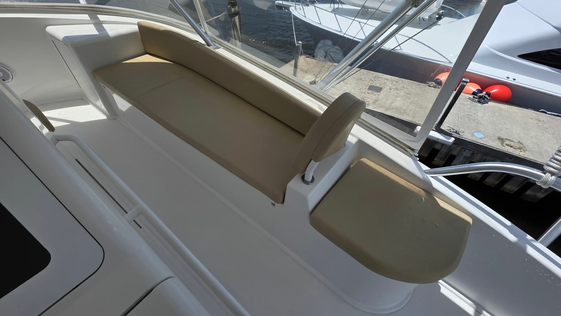 2010 Viking 64' Sportfish Convertible - Image 32