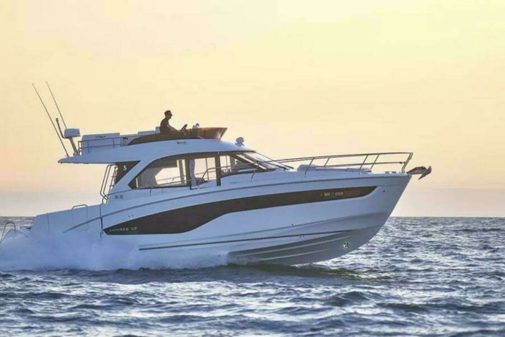 2027 Beneteau Antares 12 Fly - Image 15
