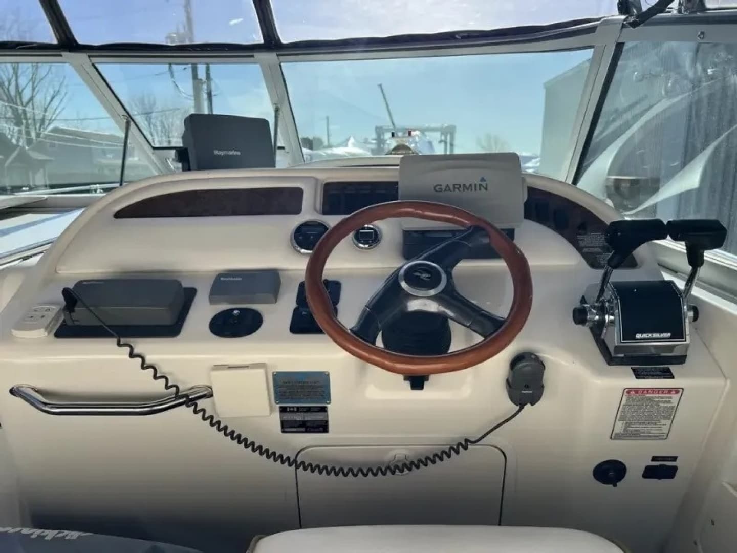 1999 Sea Ray SUNDANCER 310 - Image 14