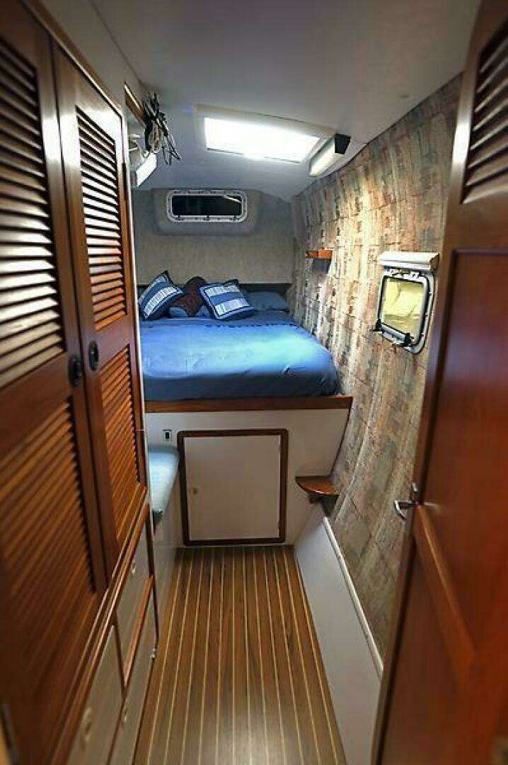 1999 Manta 42 - Image 28